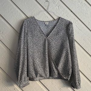 a new day Large Black & White Long Sleeve Blouse